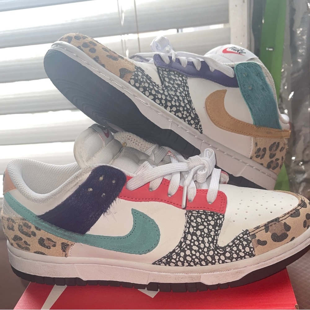 Nike Women's Teal and Red Animal Print Sneakers